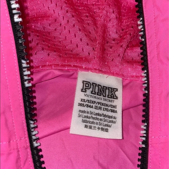 VS PINK windbreaker - Picture 3 of 3